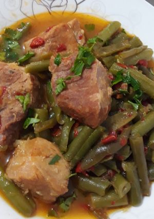 O poză a rețetei Fasole verde cu, carne de porc.