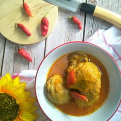 Gulai Ayam (Padang-Style Chicken Curry) A picture of Gulai Ayam (Padang-Style Chicken Curry).