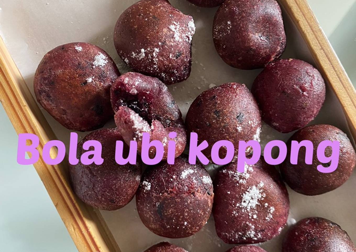 Bola ubi kopong