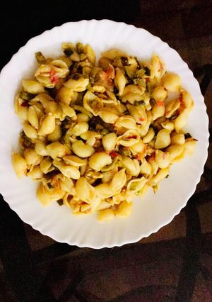 A picture of Shell Macaroni.