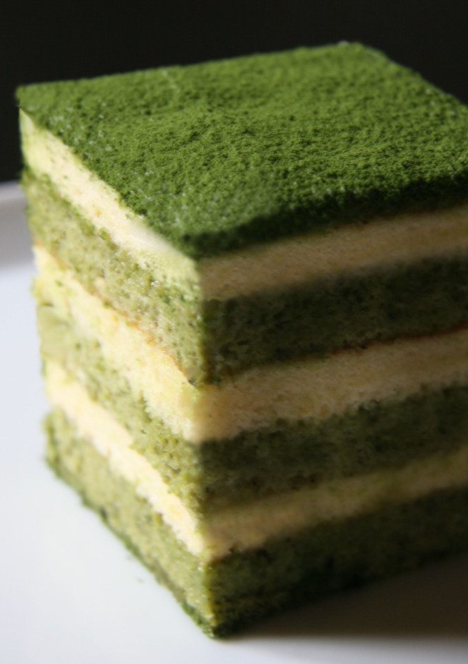 Una foto de Matcha Tiramisú Cake
