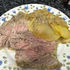 638. Lomo de cerdo al horno con patatas y cebolla (principal carne)-レシピのメイン写真