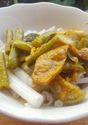 รูปของ ก๋วยจั๊บแห้งแกงไตปลาเจ.