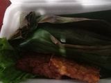 Nasi bakar ayam suwir
