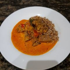 A picture of Creamy Paprika Beef.
