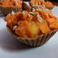 A picture of Custard filled Biscuit tart.