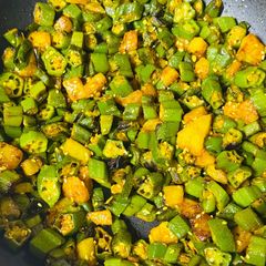 A picture of Aloo Bhindi with Sesame Seeds.