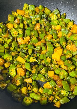 A picture of Aloo Bhindi with Sesame Seeds.