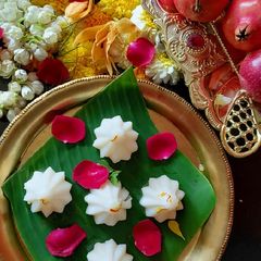 A picture of Modak.
