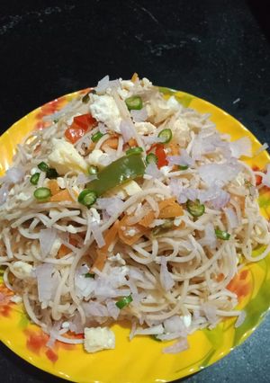 নুডুলস (Noodles recipe in bengali) রেসিপির প্রধান ছবি