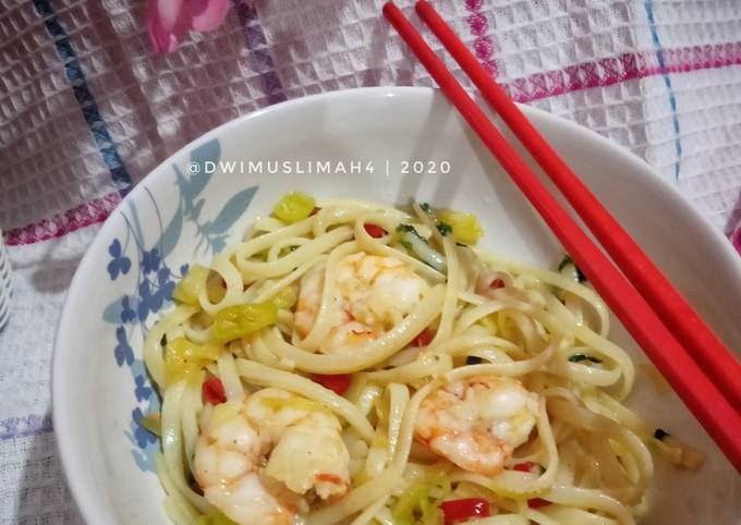 Fettuccine Aglio Olio + Bayam | Ala Rumahan