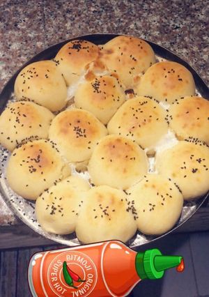 صورة لوصفة خلية نحل ومعجنات سباتخ وميني بيتزا
