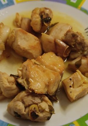 Una foto de Pollo al ajillo fácil