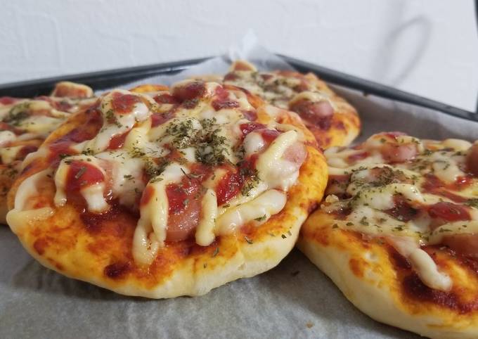 Resep Roti Pizza Mini Oleh Cooking With Nisaasendai Cookpad