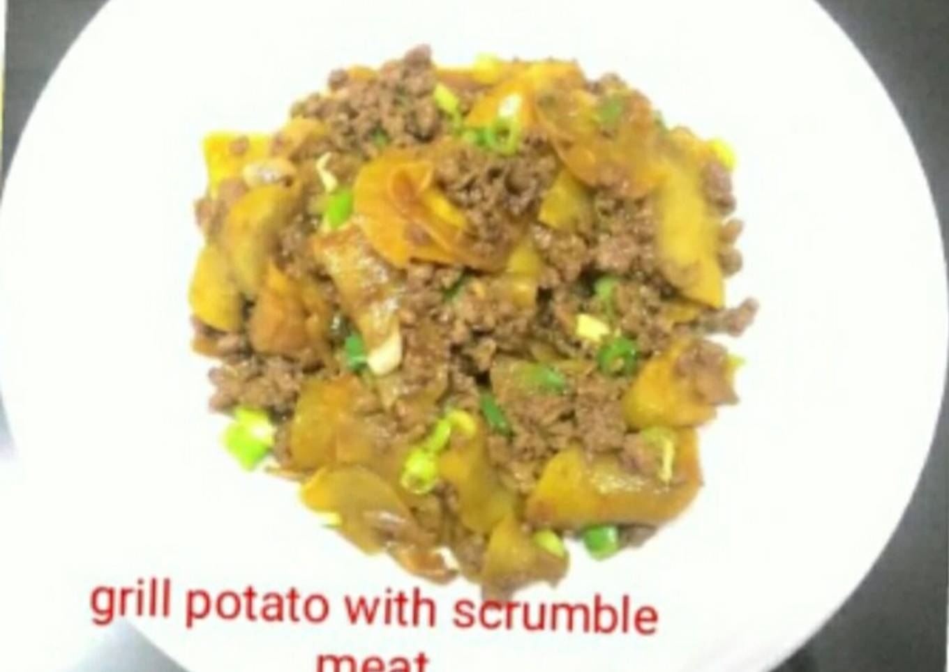 Kentang panggang daging giling