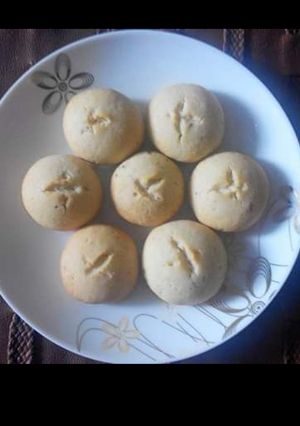 A picture of Nan Khatai.