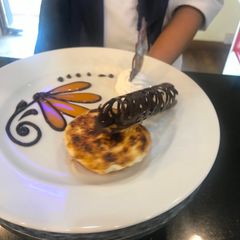 A picture of Cream chiboust tart.