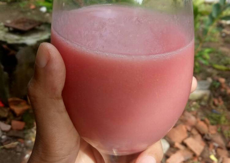 Smothies / jus jambu merah