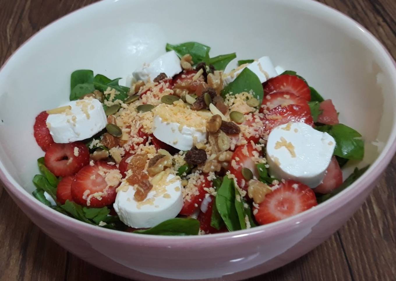 Ensalada de espinacas y fresas