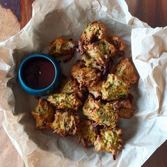 A picture of Air Fryer Onion and Spinach Pakoda.