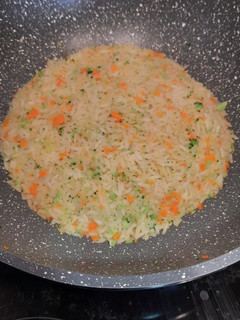 Una foto de Rico arroz a la jardinera