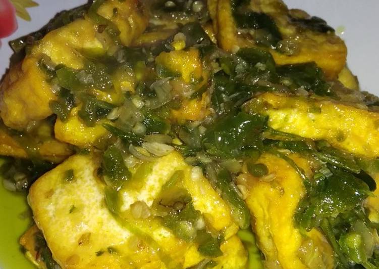 Tahu goreng sambal ijo