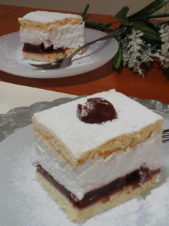 Meggyes-túrós krémes, házi "rizstúróval" (glutén- és tejmentes)! recept fotója