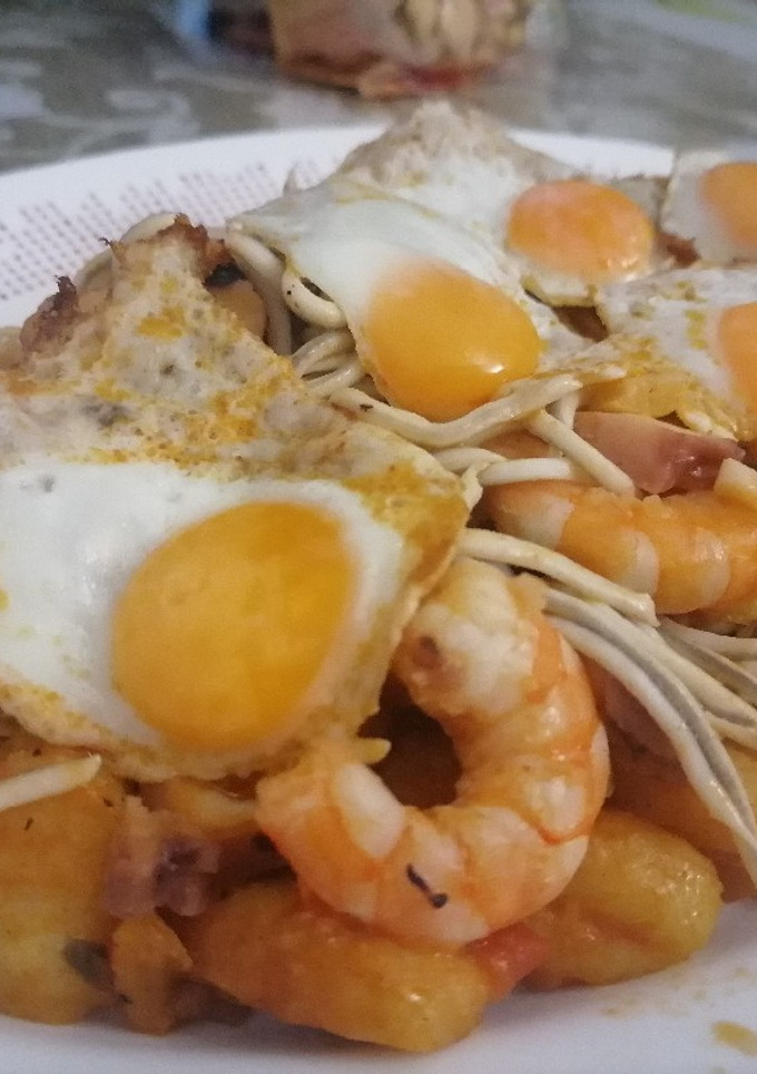 Una foto de Gulas con ñoquis, pulpo y huevos de codorniz