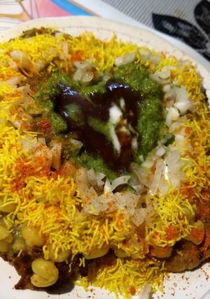 A picture of Aloo chaat.