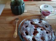 Une photo de gâteau au fraises