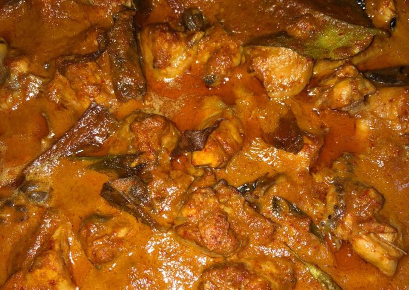 Rendang ayam (untuk pelengkap lontong)
