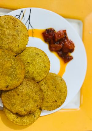A picture of Soya flour spicy puri.