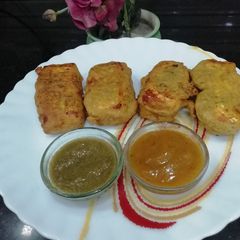 A picture of Mixed Spices Stuffed Jumbo Paneer Pakora.