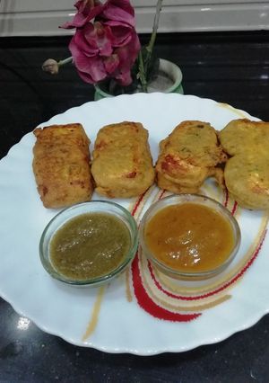 A picture of Mixed Spices Stuffed Jumbo Paneer Pakora.