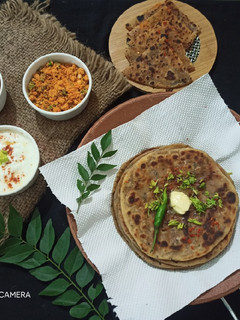 બિહારી સત્તુ પરાઠા (Bihari Sattu Paratha Recipe in Gujarati) રેસીપી મુખ્ય ફોટો