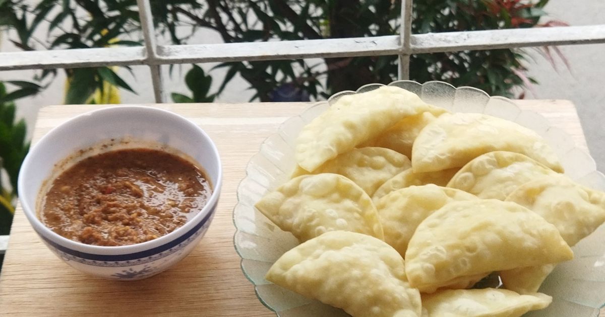 Pastel Isi Tahu Sambal Kacang