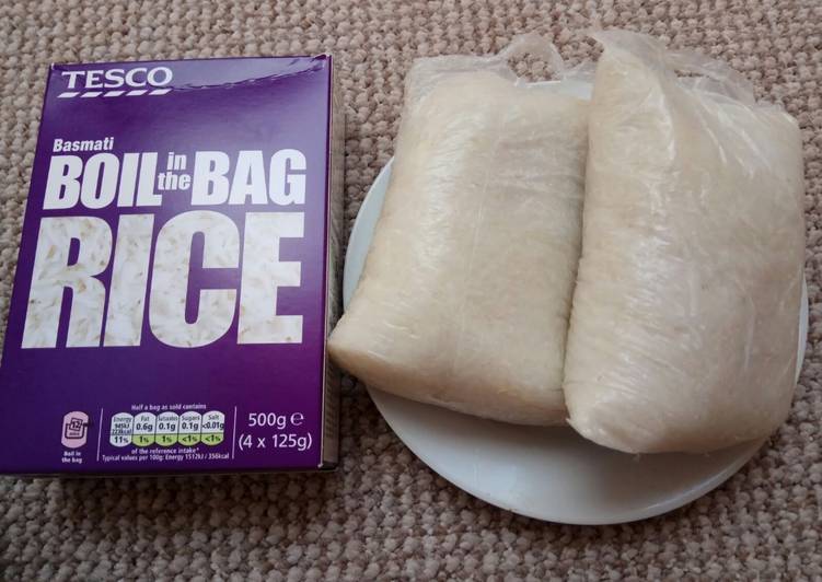 Lontong (boil in the bag rice)