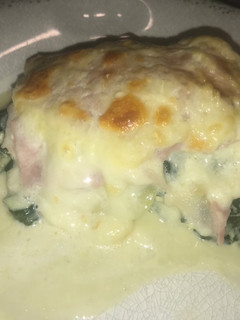 Una foto de Torta de papa, jamón, espinacas y roquefort