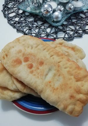 O poză a rețetei Langoși cu brânză și mărar.
