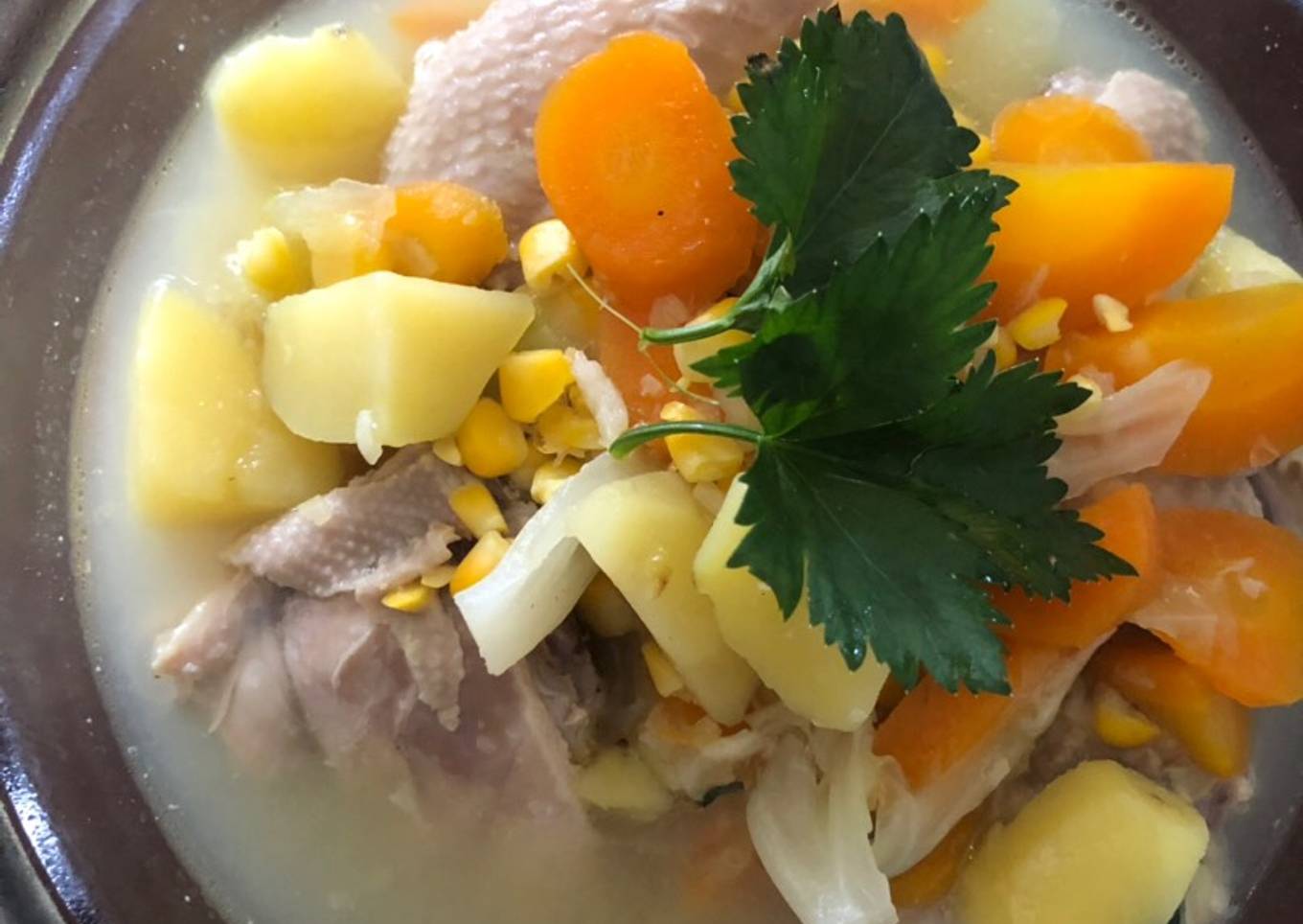 Sop ayam jagung kaldu
