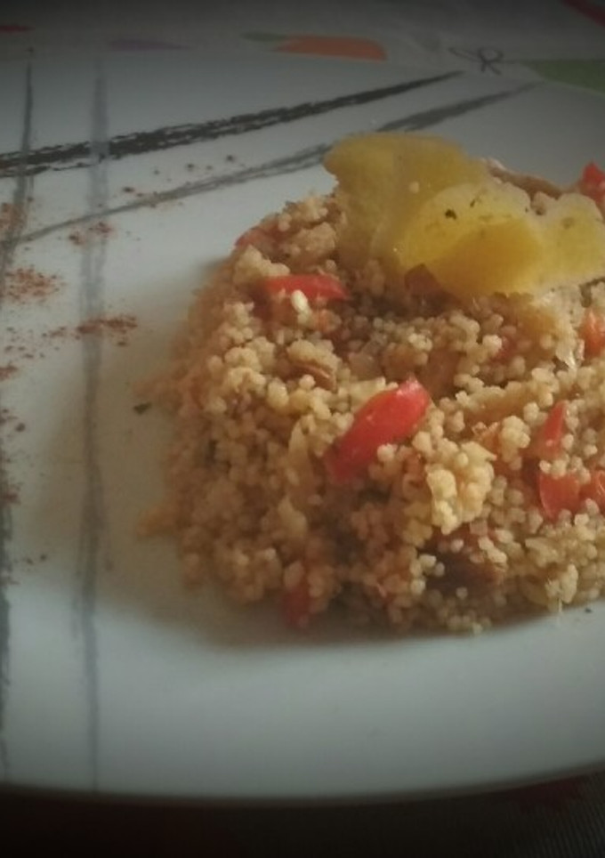 Una foto de Cuscús dulce con pollo