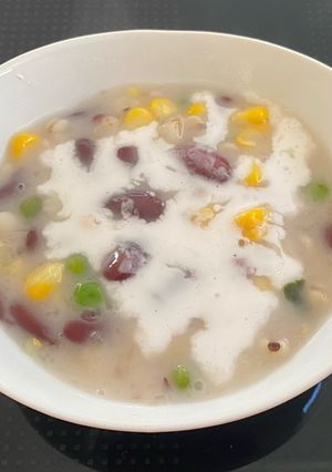 A picture of Sweet Job’s Tear, Kidney Red Beans & Sweet Corn with Coconut Milk.