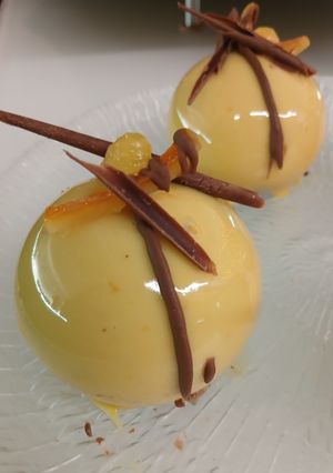 Une photo de Les entremets royales oranges chocolats