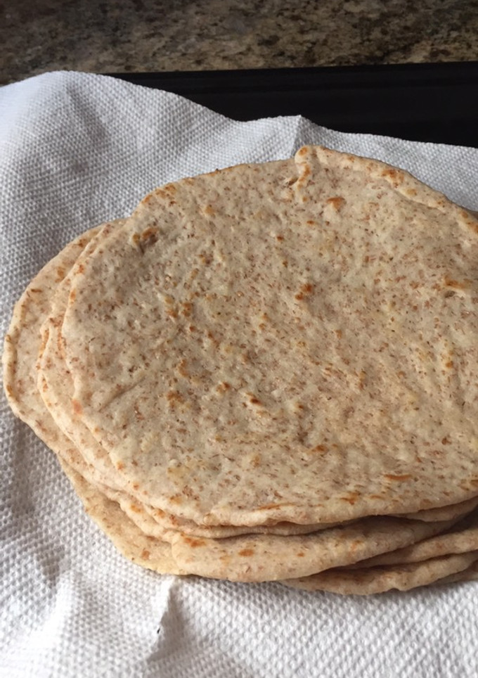 Una foto de Tortillas de harina (a mi estilo 😅)