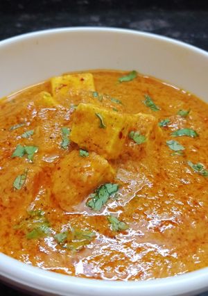 A picture of Shahi paneer.