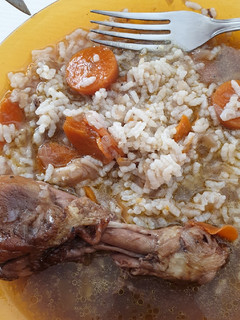 Una foto de Pollo al vino tinto
