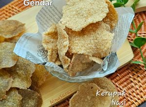 Foto resep Kerupuk Gendar/ Kerupuk Nasi🍥😋_(warna kecoklatan dr beetroot)