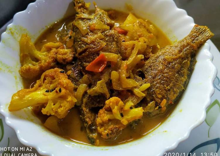 Recipe of Super Quick Homemade Tilapia fish curry