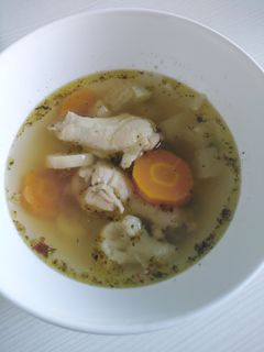 Csirkés zöldségleves recept fotója