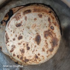 A picture of Green Peas Paratha.